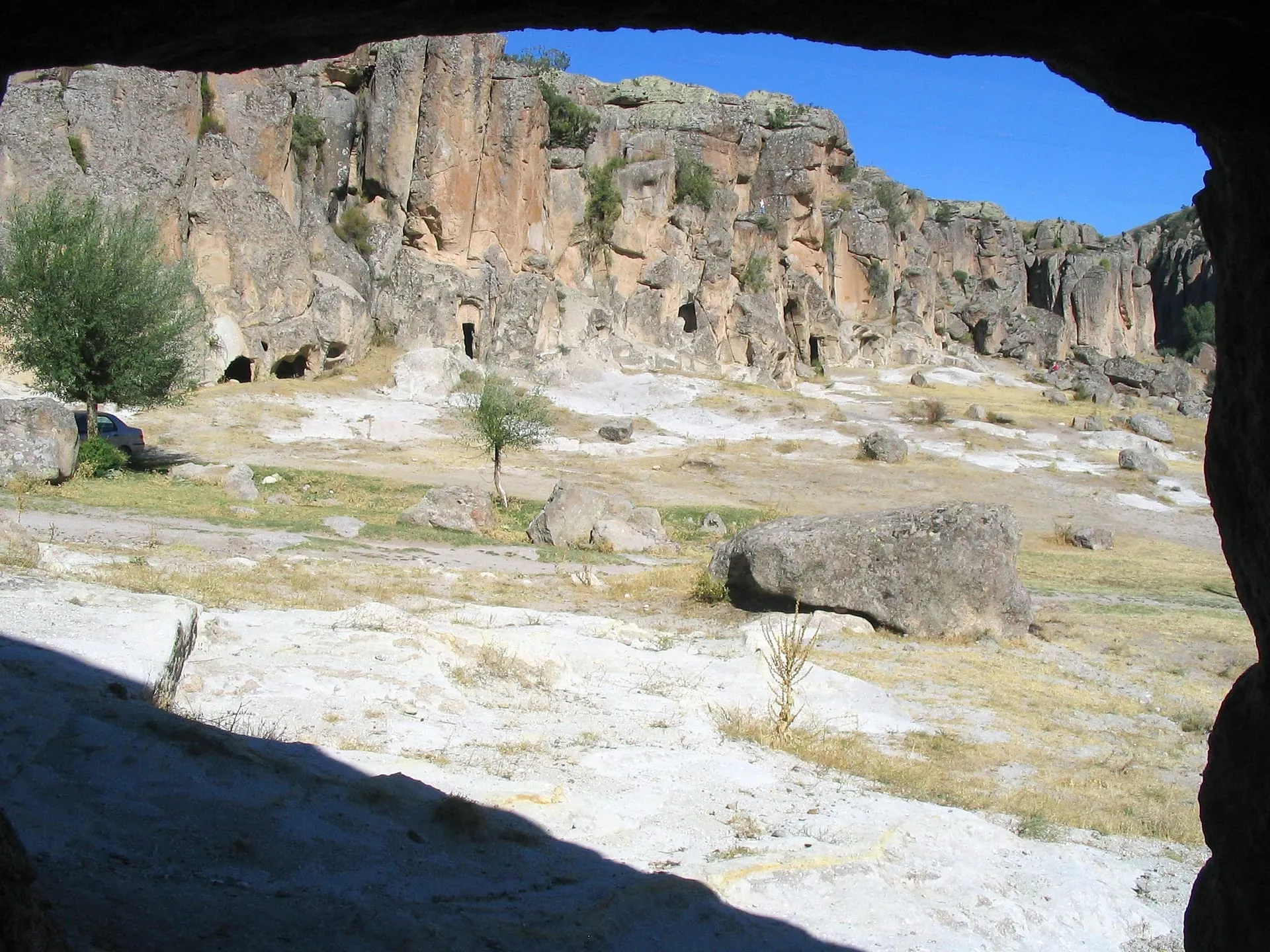 Güzelyurt Manastır Vadisi’nde kayaya oyulmuş yapılar